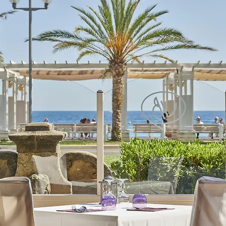 Le Royal Promenade Des Anglais Szálloda 3*