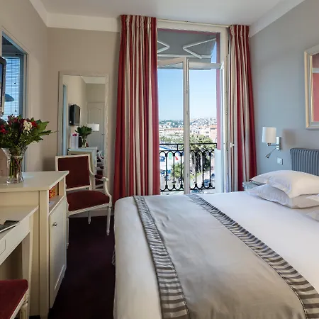 Suisse Hotel 4*