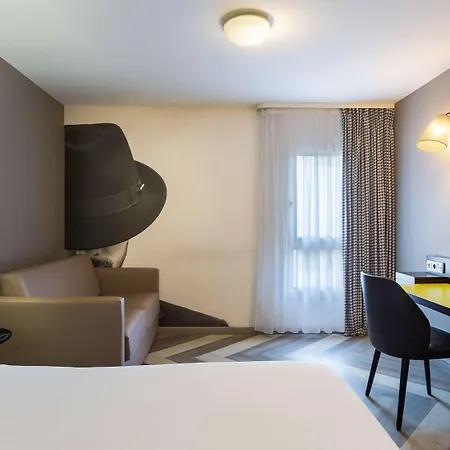 Ibis Styles Centre Port Hotel Niza