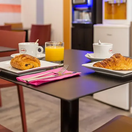 Alcove Hotel 3*