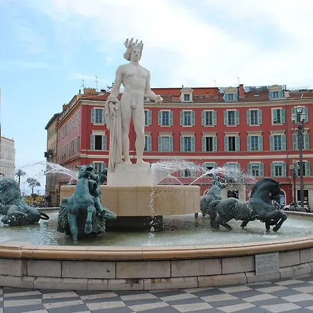 Les Massena