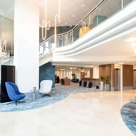 Radisson Airport 4* Nice