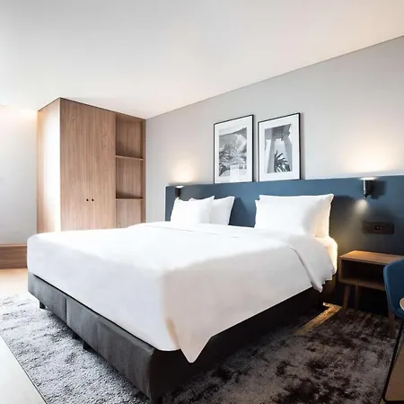 Radisson Airport Hotel 4*