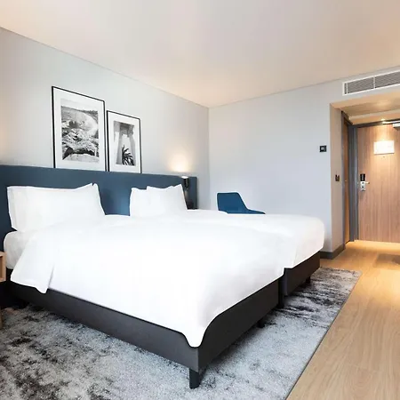 Radisson Airport Hotel 4*