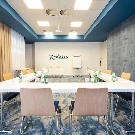 Radisson Airport Hotel 4*