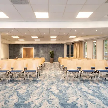 Radisson Airport Hotel 4*
