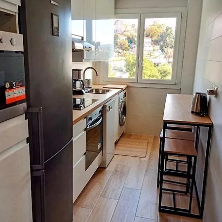 Private In Renovated - Tram 1 Min Walk Habitación en casa particular Niza