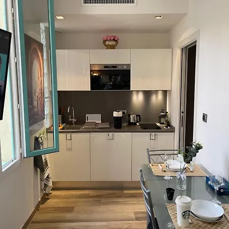City-center 80m To The Sea / 니스