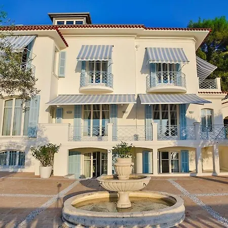 Luxury At Mont Boron, Swimming Pool Overviewing The Bay *