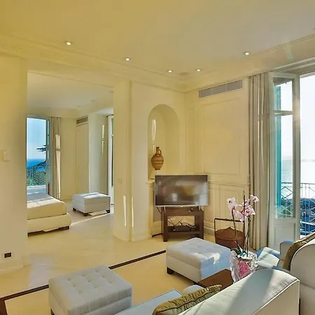 Villa Luxury At Mont Boron, Swimming Pool Overviewing The Bay