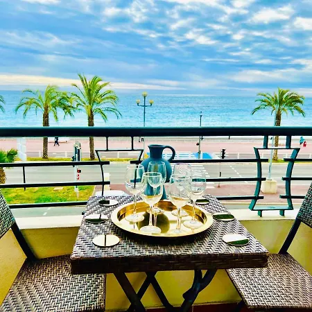 Endless Sea Views Promenade Des *