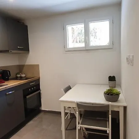 Apartment Valrose *