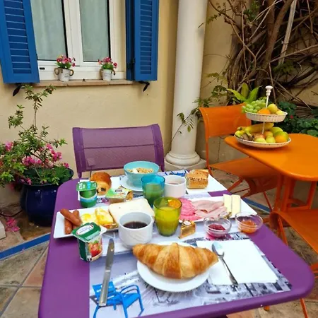 De La Fontaine Hotel 3*