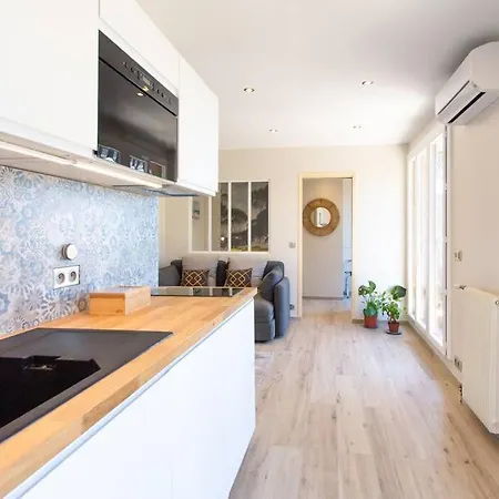 L36 Sea View Terrace 10min Walking To Sea/parking & Ac Appartamento