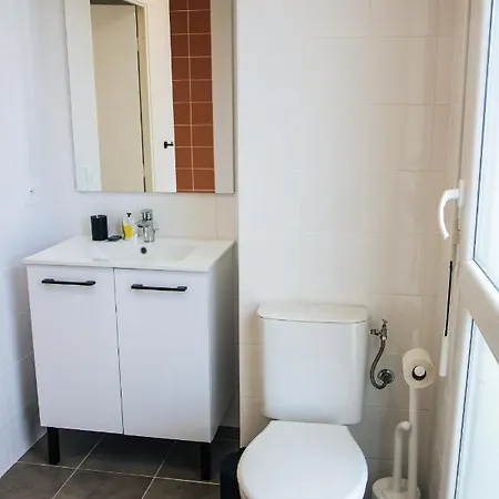 Twenty Business Flats Angely Aparthotel