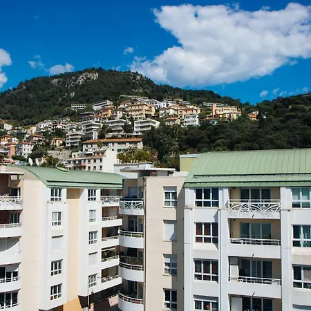 Twenty Business Flats Angely Nice