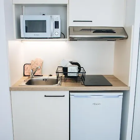 Twenty Business Flats Angely *