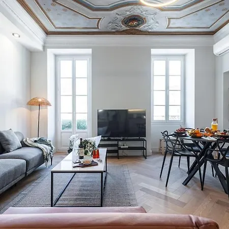 Philibert - Traditional Apart With Historical Fresco * Nice