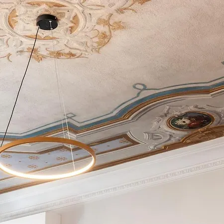Philibert - Traditional Apart With Historical Fresco * Nice