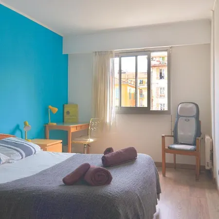 Appartement Au Cœur De Av. Superbe Terrasse, Wifi&clim