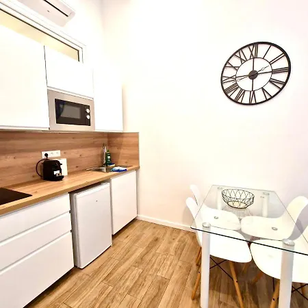 Petite Californie Apartment *