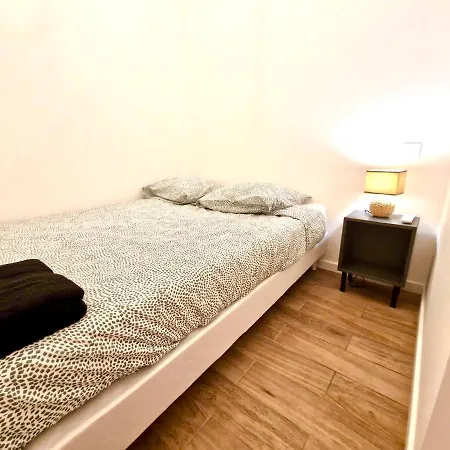 Petite Californie Apartment *