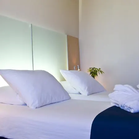 Radisson Airport Hotel 4*
