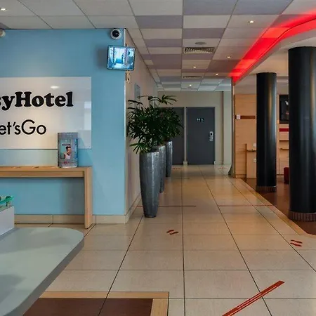 Easyhotel Old Town Ξενοδοχείο 2*