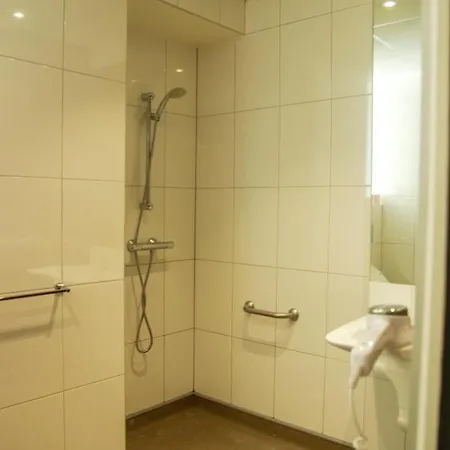 Le Noailles Hotel *