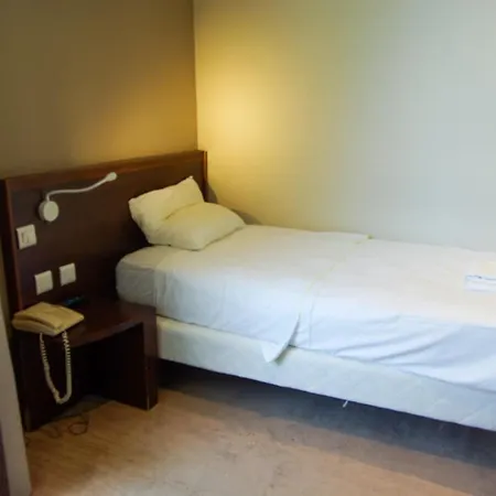 Le Noailles Hotel *