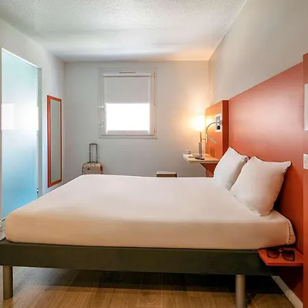 Hotell Ibis Budget Californie Lenval 2*