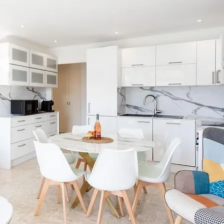 L28 Californie 1min Walk Sea 3bdr/ Ac & Balcony 니스
