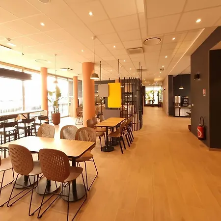 Stade Riviera Hotel
