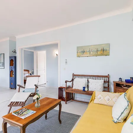 Apartment Extraordinary View On Port And Castle Hill - 1 Bdr & Parking