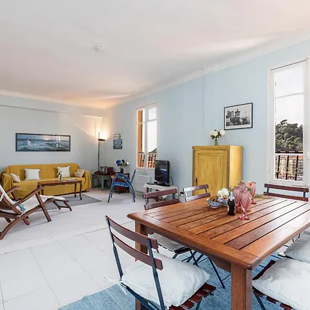 Extraordinary View On Port And Castle Hill - 1 Bdr & Parking Apartment *