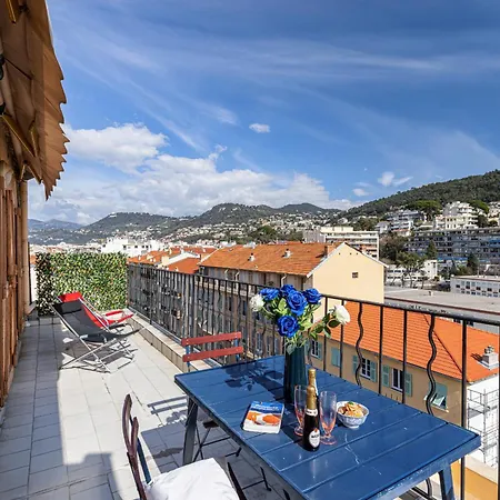 Extraordinary View On Port And Castle Hill - 1 Bdr & Parking Nice
