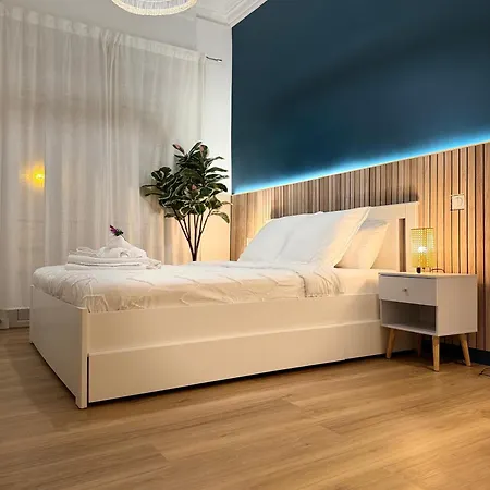 Apartment Sunshine Getaway - Stylish In The Heart Of