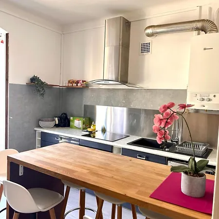11 Trachel - T2 Spacieux A Proximite De Gare Thiers Апартаменты