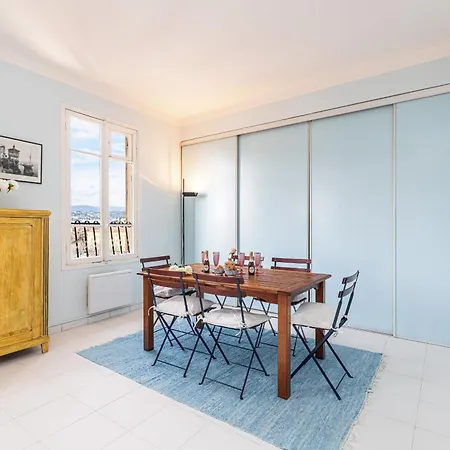 Apartment Extraordinary View On Port And Castle Hill - 1 Bdr & Parking
