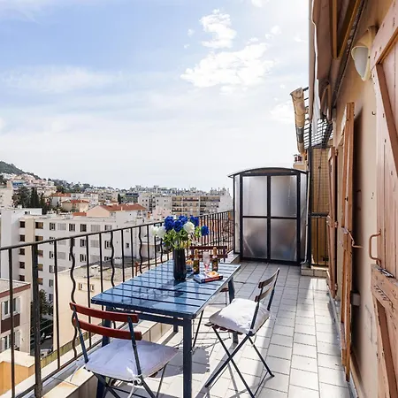 Extraordinary View On Port And Castle Hill - 1 Bdr & Parking Apartment