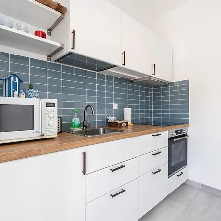 Extraordinary View On Port And Castle Hill - 1 Bdr & Parking Apartment *
