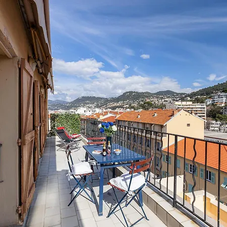 Apartment Extraordinary View On Port And Castle Hill - 1 Bdr & Parking