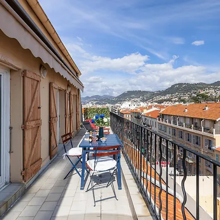 Extraordinary View On Port And Castle Hill - 1 Bdr & Parking Apartment Nice