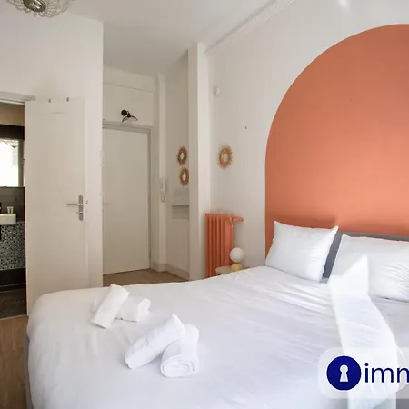 Charming Air-conditioned With Balcony Apartment Nice