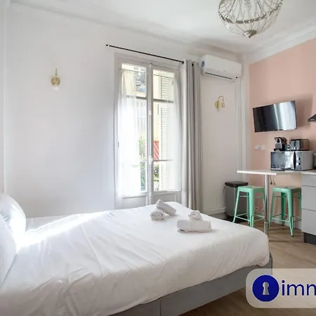 Charming Air-conditioned With Balcony * Nice
