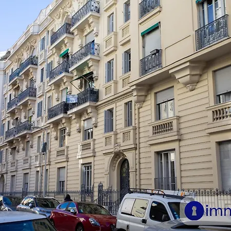 Charming Air-conditioned With Balcony *