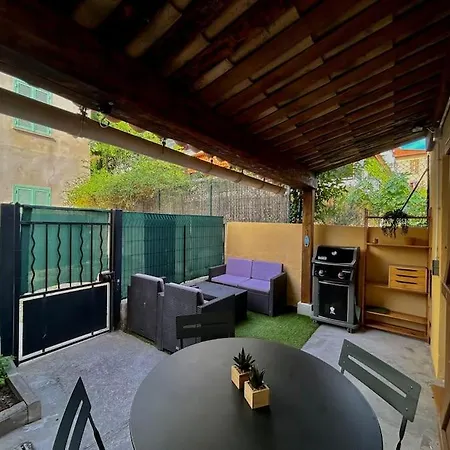 Petite Maison Atypique A Nice