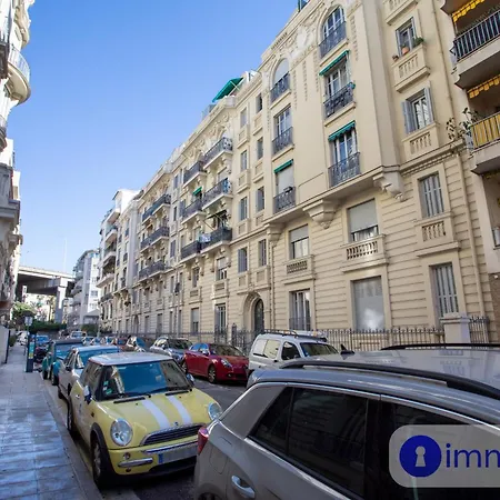 Apartment Charming Air-conditioned With Balcony Nice