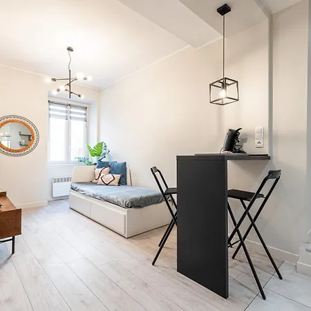 Apartamento Le Grand Jean - Pres Gare Et Tram - Supermarches - Wifi - 3 Person Niza