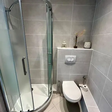 Au Calme/patio Apartment *